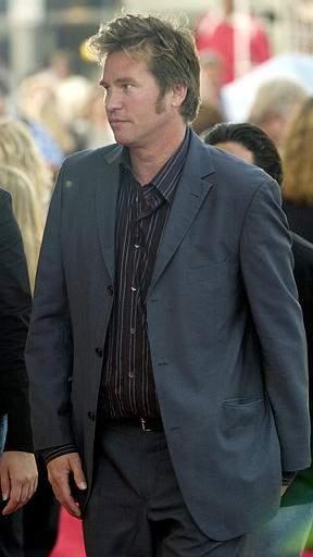 Val Kilmer asistió a la premiere solo.