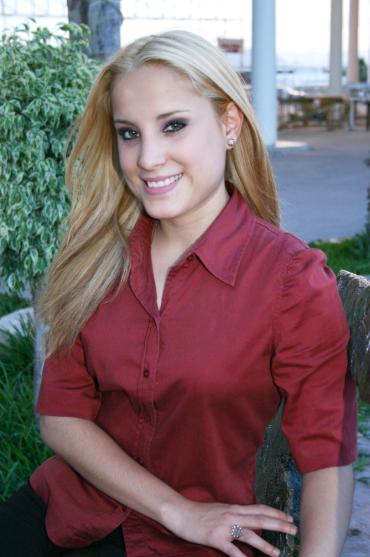 Srita. Nora Gabriela Sáenz