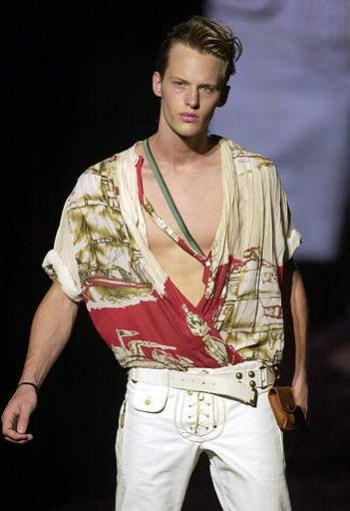 Diseñador: Roberto Cavalli's.
