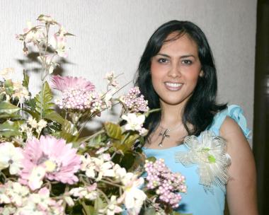  28 de Junio   
Volga Berenice Rosales Ortiz, capatada en su despedida de soltera.