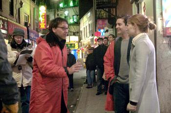 El director Sam Raimi, el mismo de la primera saga, tejió hábilmente una enmarañada red en los 121 minutos que dura la cinta, la cual está cargada de vibrantes escenas y de nuevos desafíos para Peter Parker (Tobey Maguire).