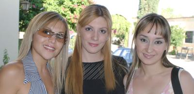 Jessica Rodríguez,  Angie Villarreal y Deneb Garza.