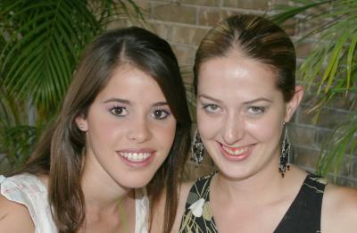Bárbara Martínez y Claudia de González.