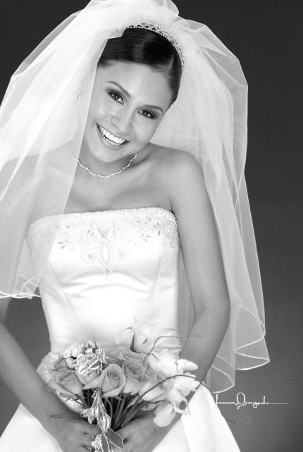 Ing. Elizabeth Dorado Saldaña unió su vida en el Sacramento del matrimonio a la del Ing. Samuel Armando Castillo Acosta

Estudio: Laura Grageda