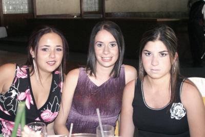 Laura Garza, Marla López y Claudia Martínez.