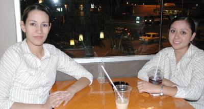 Karina Reyes y Rocío Guajardo.