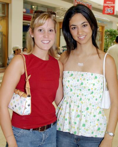 Dianne Brady y Luly González Llama.