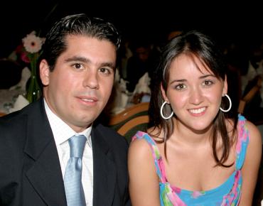 Paco de León y Sofía López.