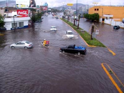 El Alcalde no minimizó del todo las inundaciones que hasta cerca de las diez de la mañana permanecían en el Independencia, pero consideró que la mayor problemática se registró al sur y sur-oriente de la ciudad.