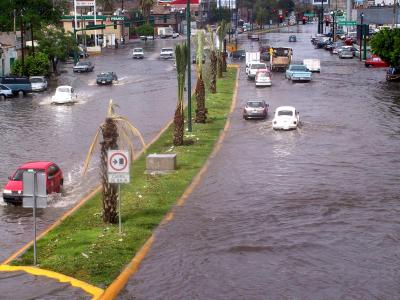 “Nunca mentí al asegurar el año pasado que el bulevar Independencia no volvería a tener las molestas inundaciones, pero ciertamente las precipitaciones pluviales fueron intensas en algunos sectores de la ciudad y hacia el rumbo de ese sector llovió más fuerte”.