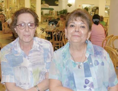 Herlinda Murra y Artemisa Arellano de Helguera.