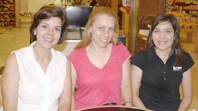 Adriana de Rivera, Mónica Ramírez y Marcela Pedroza.