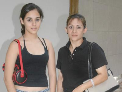 Salma Ayup y rocío de Ayup, anduvieron de compras.