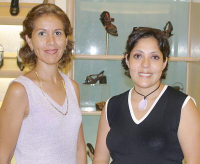 Rocío Muñoz y Ana Patricia de Zertuche.