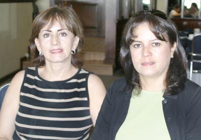 Cecilia de Alducín y Lilia de Sánchez.