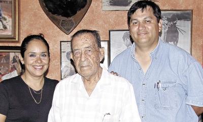 Claudia Avilés, roberto Avilés y Héctor Jiménez.