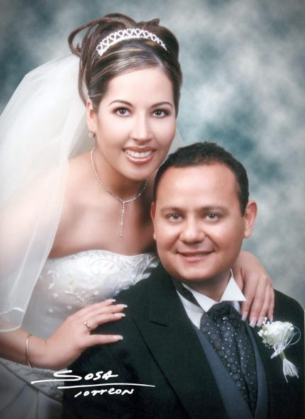 Lic. Wilfrido Alejandro Recio Sánchez y C.P. Claudia Marcela Rivas Nájera contrajeron matrimonio religioso en la parroquia de Nuestra Señora de la Virgen de Guadalupe de Gómez Palacio Dgo el sábado 14 de febrero de 2004.



Estudio: Sosa