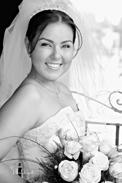 Ing. Beatriz Scarlett Orozco el día de su enlace nupcial con el Ing. Manuel Ramírez Landeros.



Estudio: Laura Gregeda