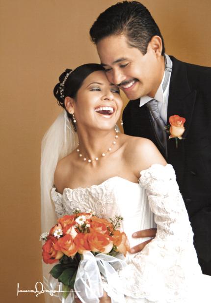 Ing. Jaime Antúnez Machado e Ing. Mari Trini Bibiana Santoyo Amador contrajeron matrimonio religioso en la iglesia del Sagrado Corazón de Jesús el sábado 24 de julio de 2004.



Estudio: Laura Gregeda
