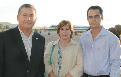  04 de Agosto 

Román Cepeda, María Luisa Huerta y Eneique Galindo.