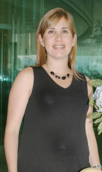 Luly Sánchez de Garza recibió felicitaciones por su próximo bebé
