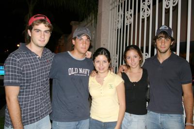 German Sesma, Eddy Sesma, Ana Vaka, Elia Dávalos y Dieso Sesma.