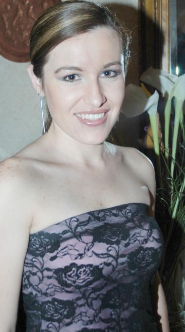 Motserrat casán Sandoval fue despedida de su soltería, con motivo de su próxima boda.