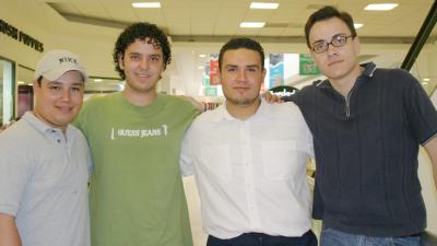 Ray Díaz, Toño Talamantes, Fer Canive y Paco Carreón.