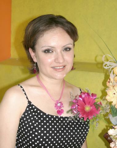 Nitzia Yamina Escobedo Mata disfrutó de un adespedida de soltera.