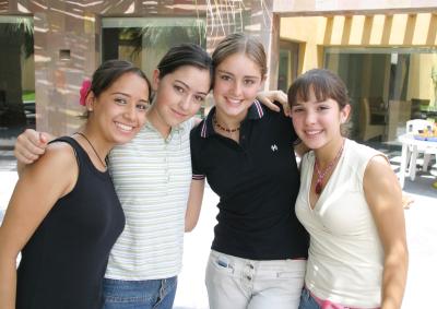 Nayeli Fernández, Lucía Ramos, Paulina Telee y Mari Pily Roel.