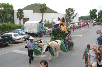 Las fiestas de la Vendimia son muy viejas. Comenzaron en honor de Sodoma, personaje divino que creó la bebida que ingerían las deidades hindúes.