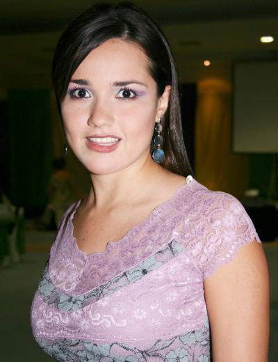 Nora Lucía González Ochoa es la Reina de la Feria de Torreón 2004.