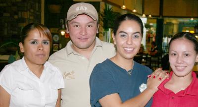 Archie Carmona, Blanca Ramírez, Mayra Martínez y Magaly Arellano.