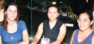 Cassandra Macías, Ivonne Terrazas y Ana Lucía Ruiz.