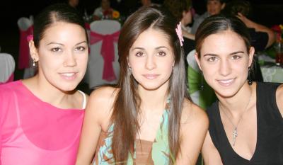 Luzma de Nahle, Sofía Pámanes y Daniela Murra.