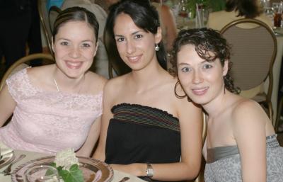 Margarita Hernández, Silvia González Hernández y Norma Hernández de González.