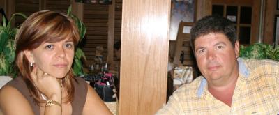 Cecy G. de Del Hoyo y Miguel del Hoyo.