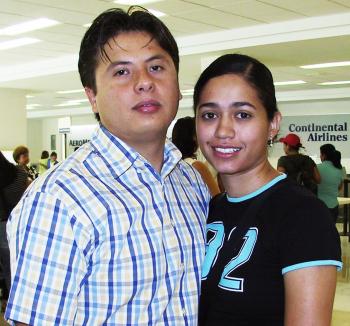  15 de Agosto  

Verónica Pizaña viajó a la Ciudad de México, la despidió Carlos Reyes.