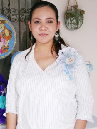  18 de Agosto 

Liliana Guadalupe García de Ríos recibió numerosos obsequios, en la fiesta de canastilla que le ofrecieron en honor del bebé que espera.