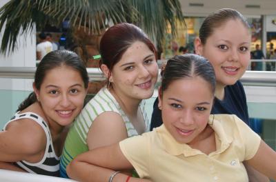 Adriana Martínez, daniela del Palacio, Mary Tere Jardón y Liliana Miranda.