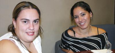 Pricila Santacruz y Paulina tovar.