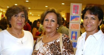 Consuelo Carrillo, Ermelinda Rodríguez y Georgina Valdivia.