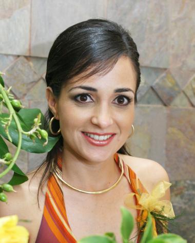 Lucila Hernández García Contraerá matrimonio con Fernanado González MArtínez el próximo nueve de octubre.