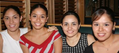 Michelle Monsiváis,  Verónica García, Karla Gurrola y Claudia  Castro.
