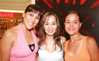 Brenda de Haro, Deneb de Nohra y Cecy Bustos.