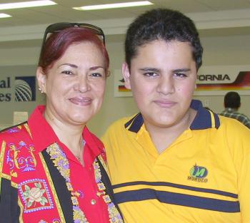  28 de Agosto  

Leticia Múzquiz y armando Barocio viajaron a la Ciudad de México.