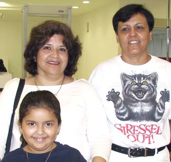 Julieta Hernández e Irene Pulido viajaron con destino a Tijuana, los despidió Ana María Goytia..jpg