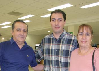 Jorge Santibáñez viajó con destino a Sudamérica a una gira de trabajo, lo despidieron Enrique y Magdalena Santibáñez..jpg