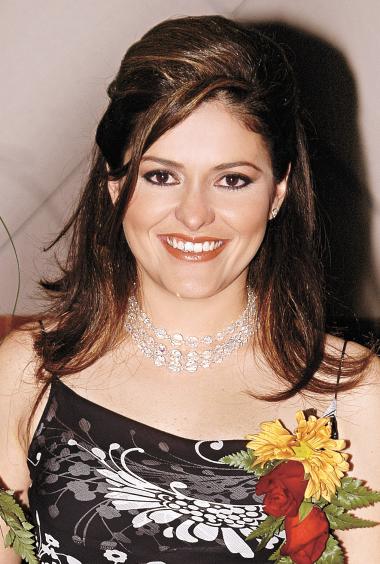  30 de Agosto 

Ana Marcela De Llano Pérez el día de su fiesta de despedida.jpg