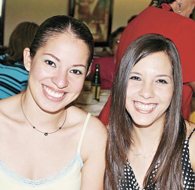 Brenda Domínguez y Mariana de Robles.jpg